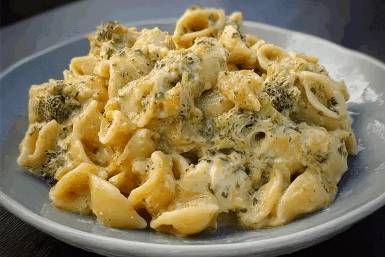 Crockpot Chicken & Broccoli Mac and Cheese